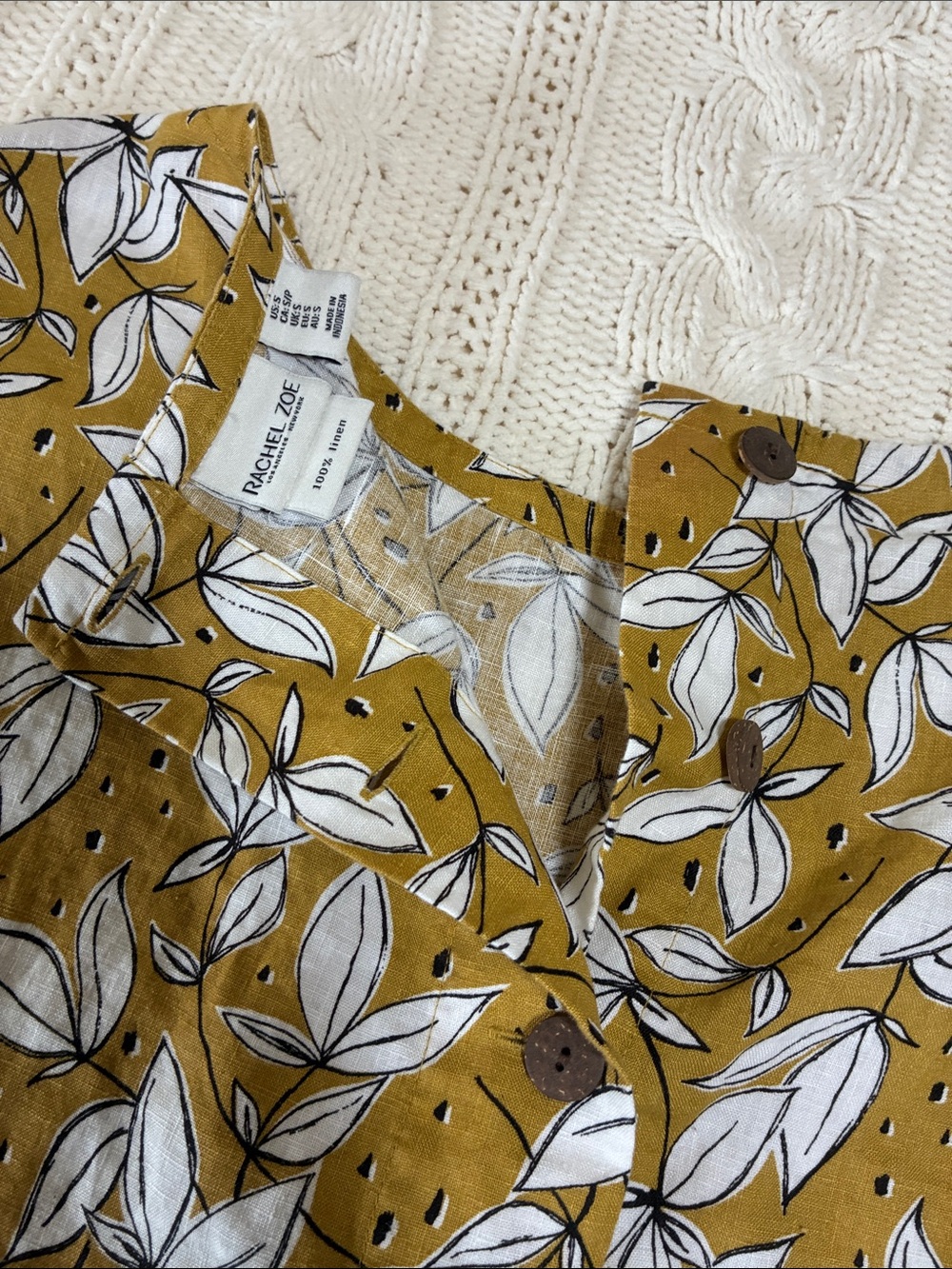 Rachel Zoe Mustard Yellow Leaf-Print Cap Sleeve Top Size S - Picture 4 of 4